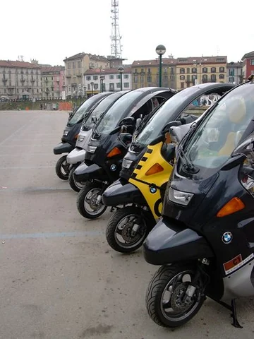 Les C1 à la Darsena, rencontre de printemps à Milan, 2004.
